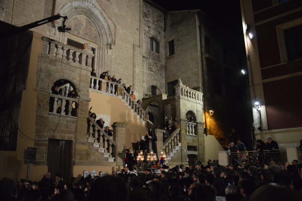 Il pellegrinaggio dell'Addolorata raduna ogni anno migliaia di persone a Taranto Vecchia